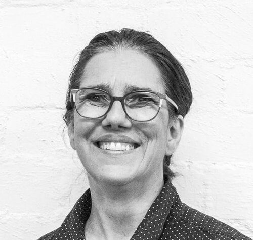 Dr Nicole Hoskin